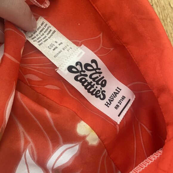 Hilo Hattie Mens Shirt Button Up Medium Hawaiian Red Aloha Hibiscus USA Vintage - Picture 3 of 8